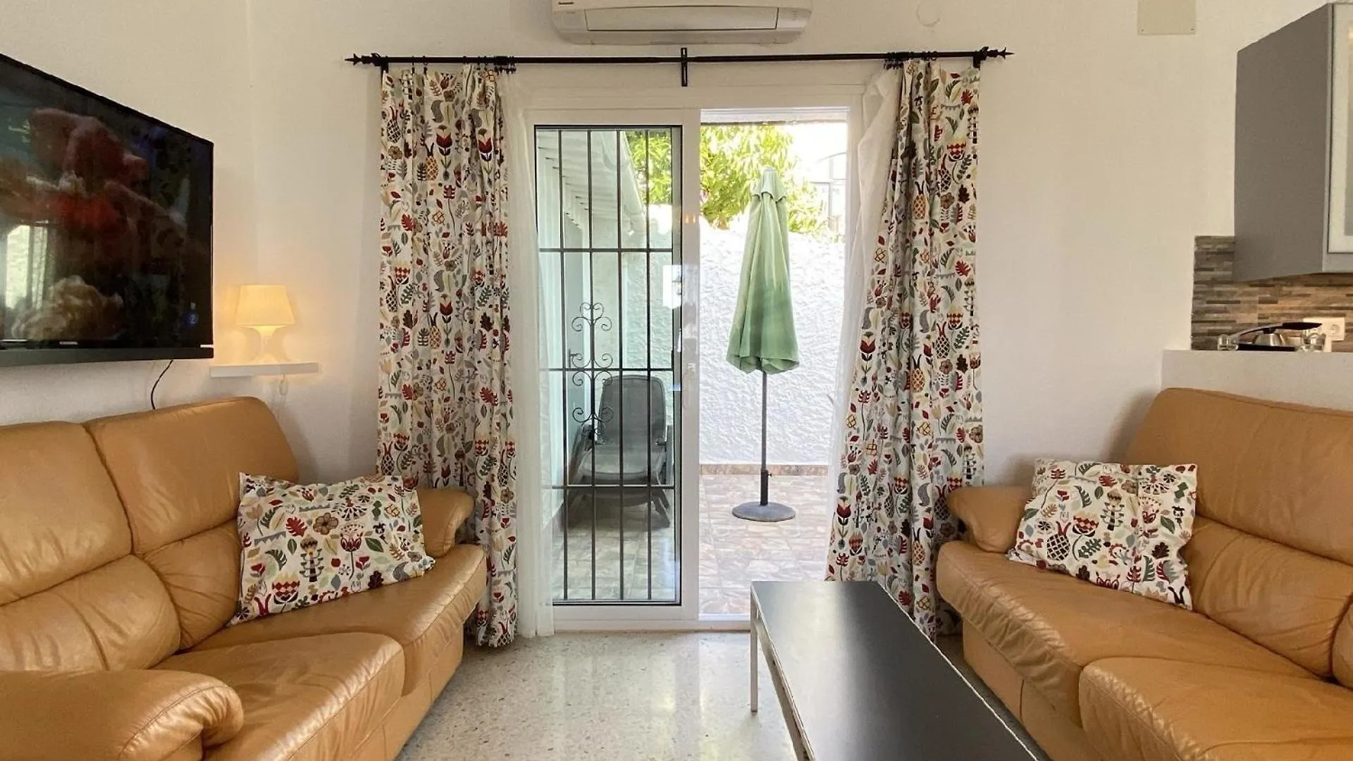 Ferienhaus Mit Privatpool Fuer 6 Personen Ca 100 Qm In Nerja, Andalusien Costa Del Sol 0*, Nerja